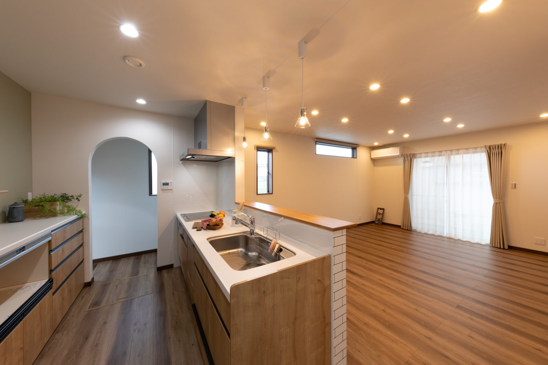 自然のぬくもりを感じさせる優しい風合いの心地よいお家