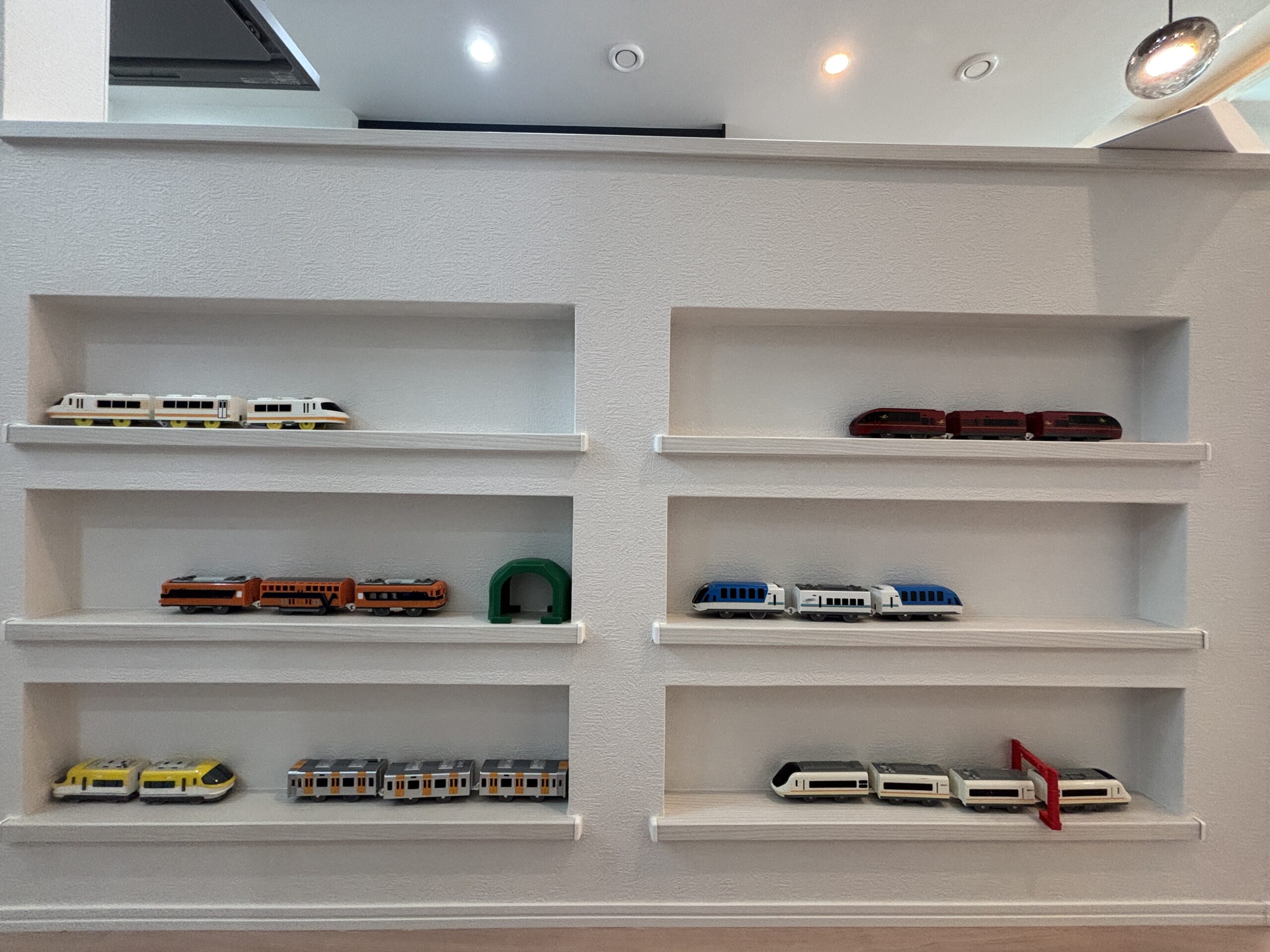 電車ビューの静かな家